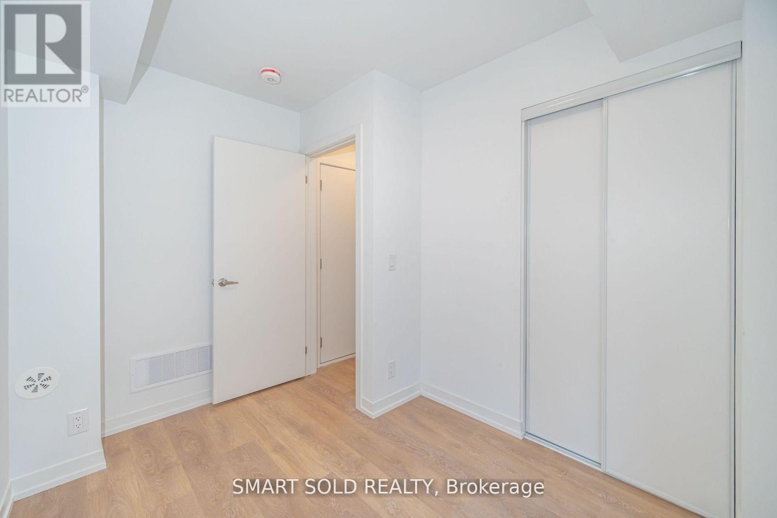 29 Spruce Pines Crescent Property Photo 12