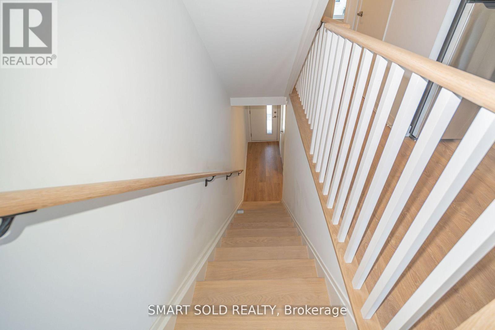 29 Spruce Pines Crescent Property Photo 13