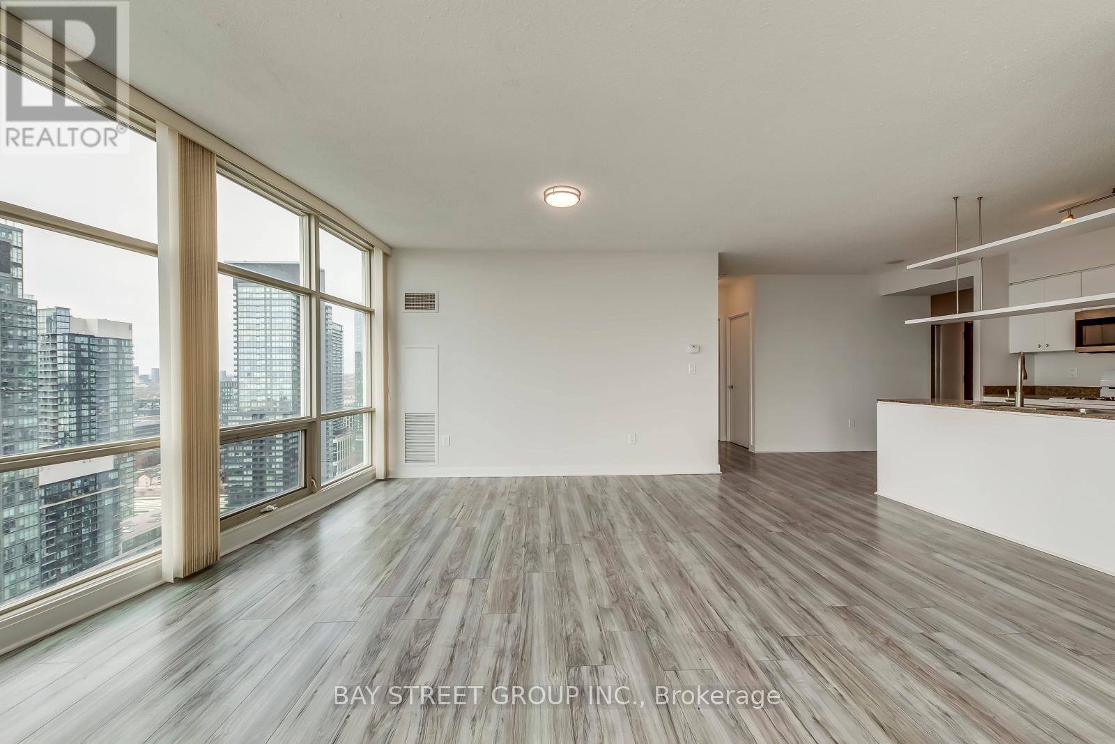 3912 - 35 Mariner Terrace Property Photo 17