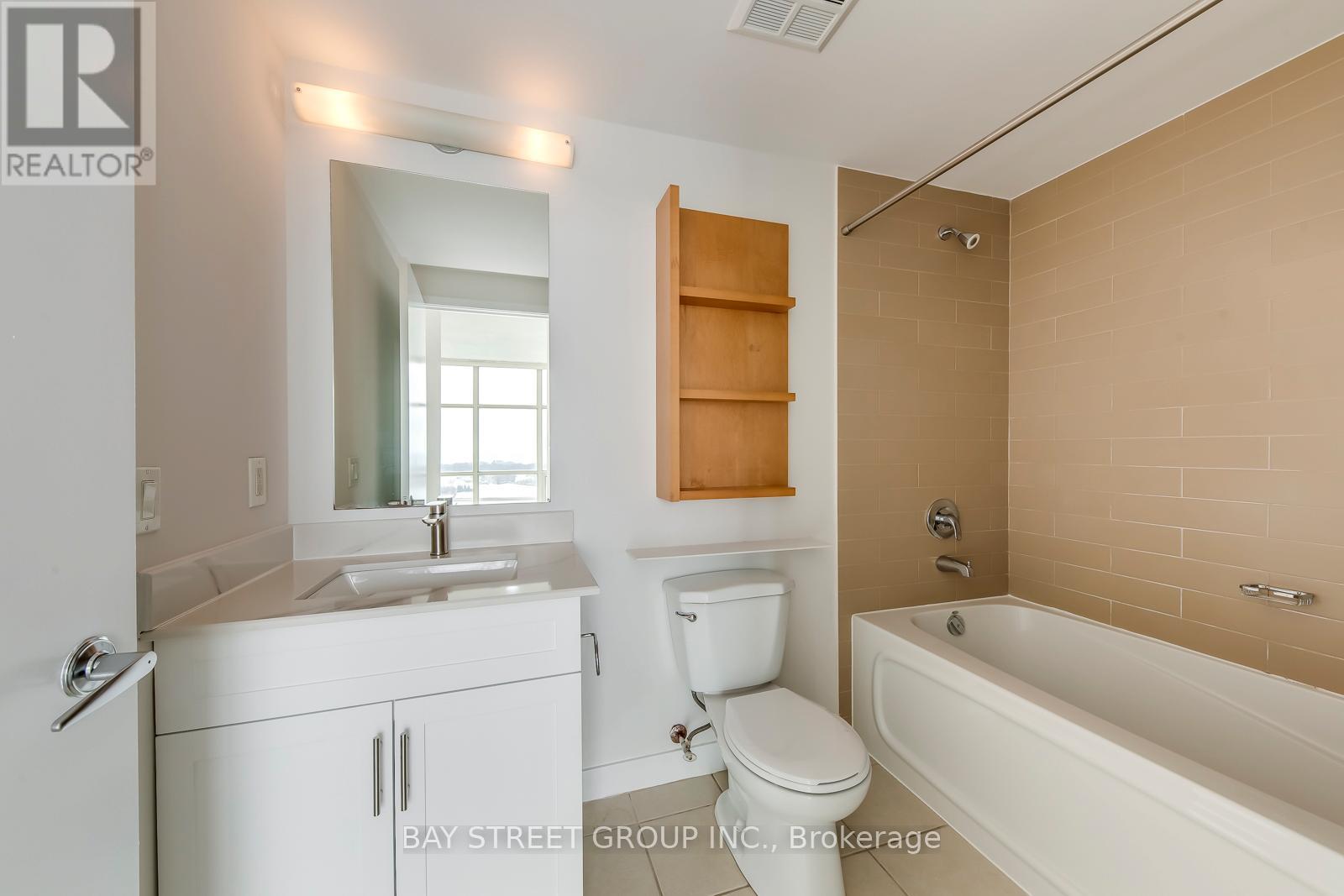 3912 - 35 Mariner Terrace Property Photo 36