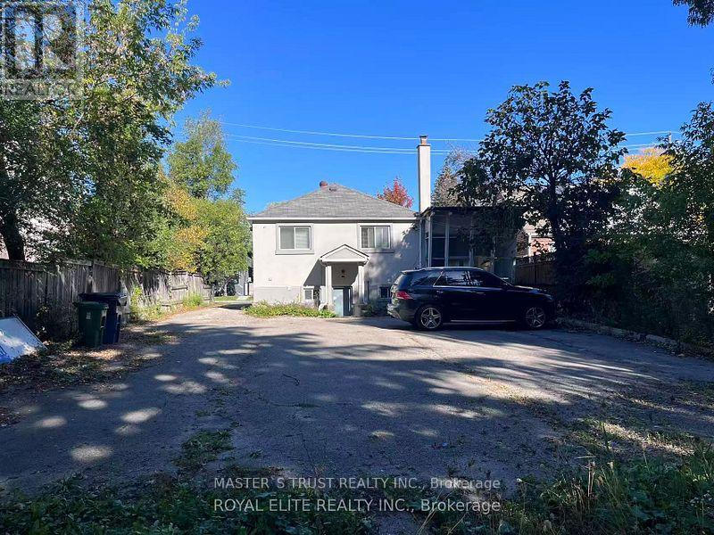 89 Finch Avenue E Property Photo 1