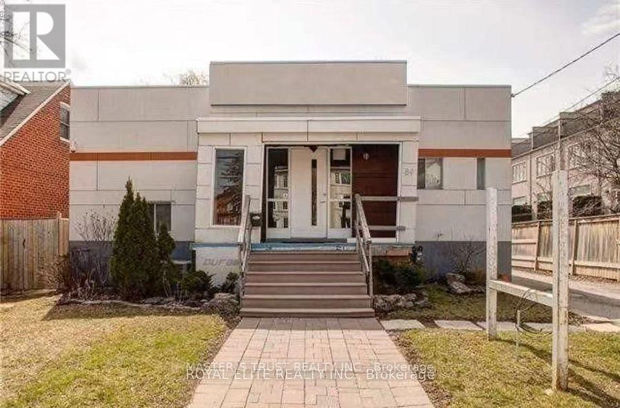 89 Finch Avenue E Property Photo 2