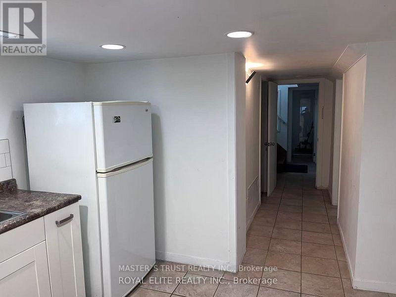 89 Finch Avenue E Property Photo 9