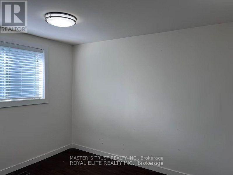 89 Finch Avenue E Property Photo 16