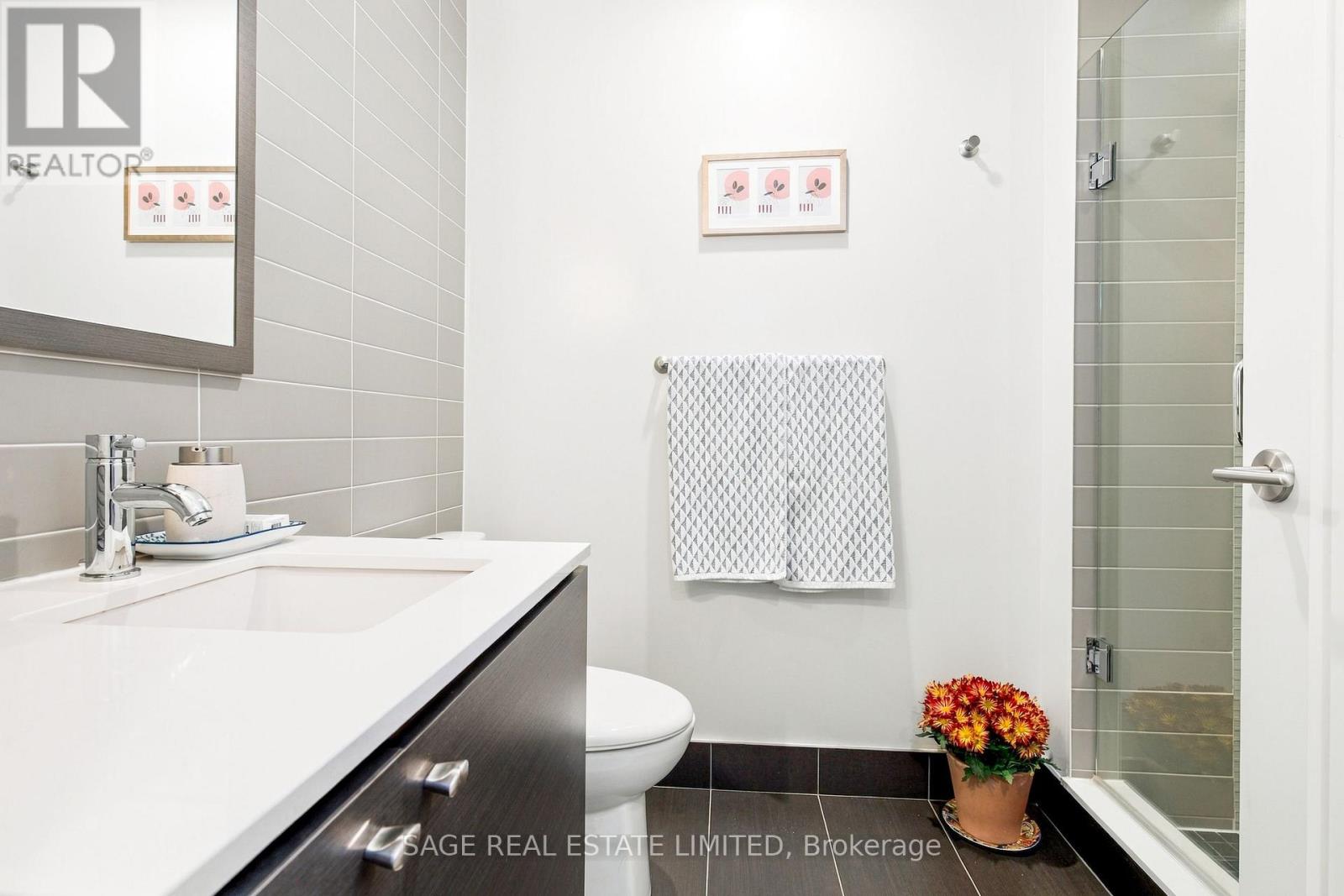 417 - 55 Front Street E Property Photo 25