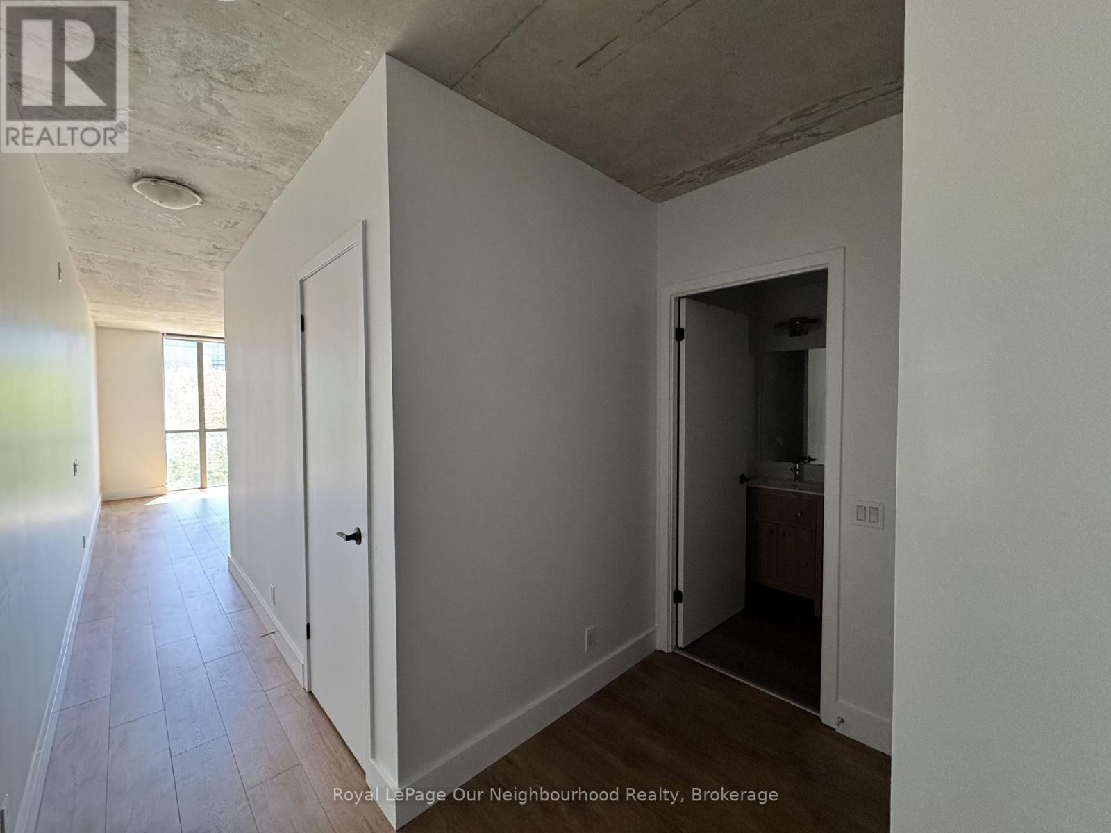 308 - 2 Gladstone Avenue Property Photo 3