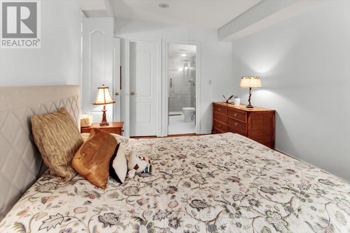 317 - 28 William Carson Crescent Property Photo 12