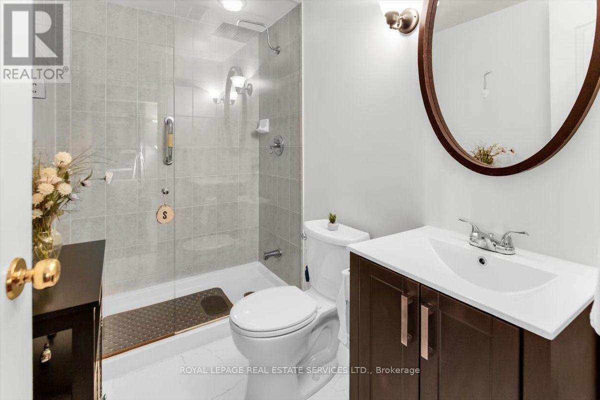 317 - 28 William Carson Crescent Property Photo 13