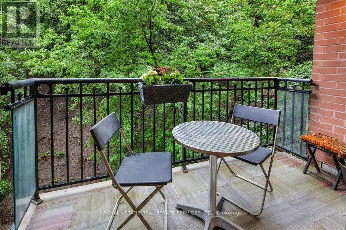 317 - 28 William Carson Crescent Property Photo 19