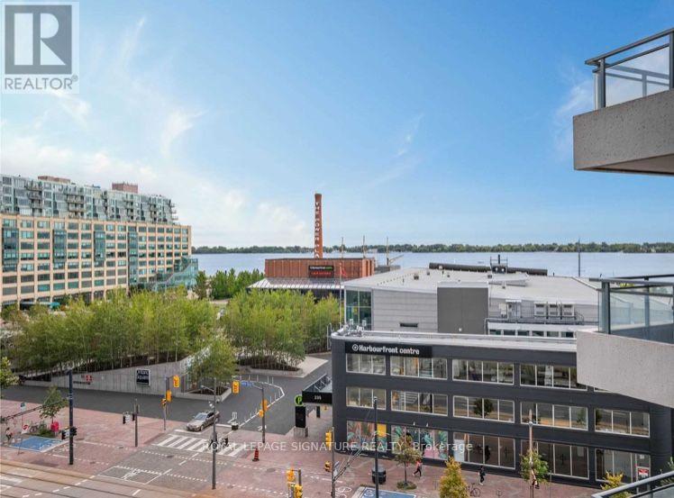 805 - 228 Queens Quay W Property Photo 10