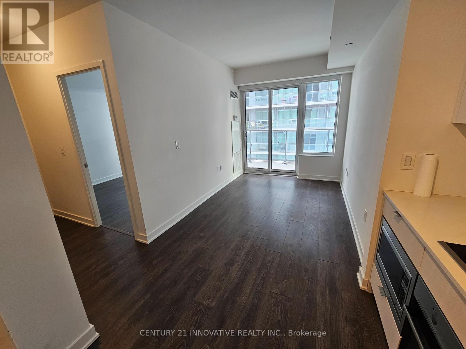 3307 - 99 Broadway Avenue Property Photo 2