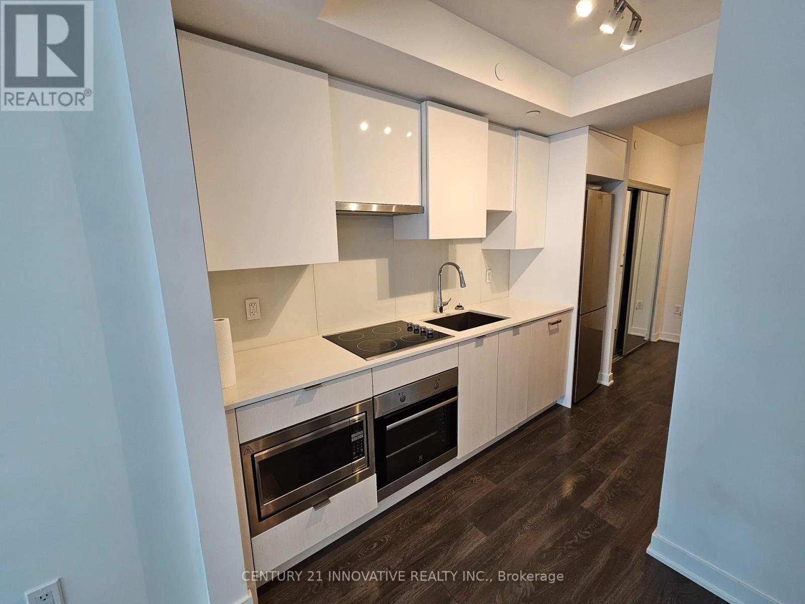 3307 - 99 Broadway Avenue Property Photo 3