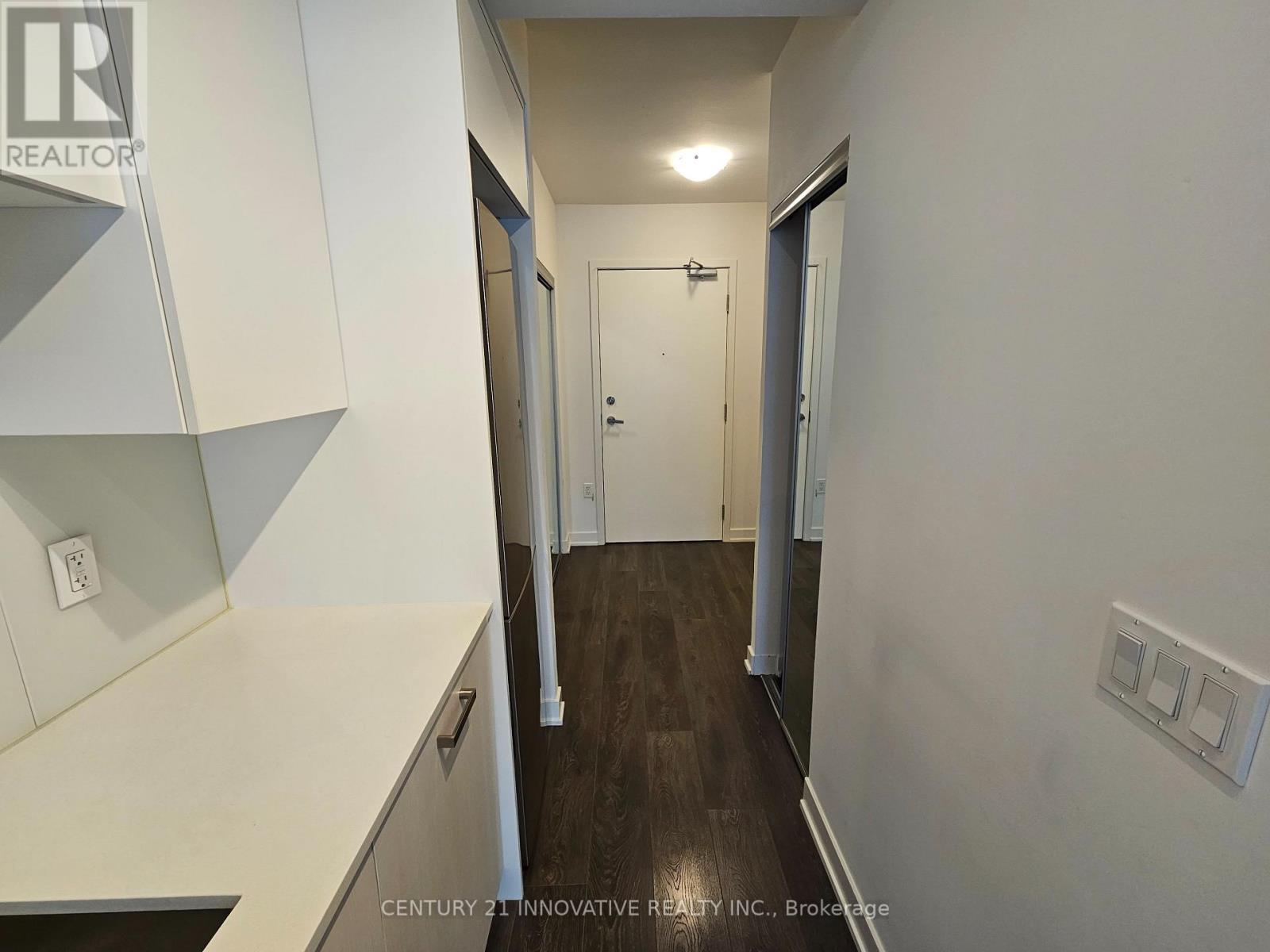 3307 - 99 Broadway Avenue Property Photo 5
