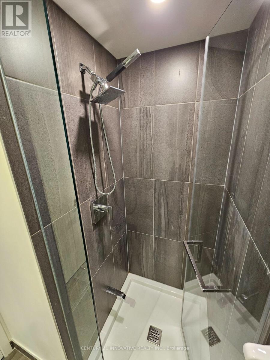 3307 - 99 Broadway Avenue Property Photo 9