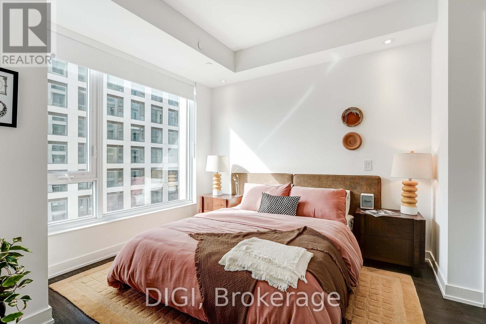 Q702 - 120 Ontario Street Property Photo 12