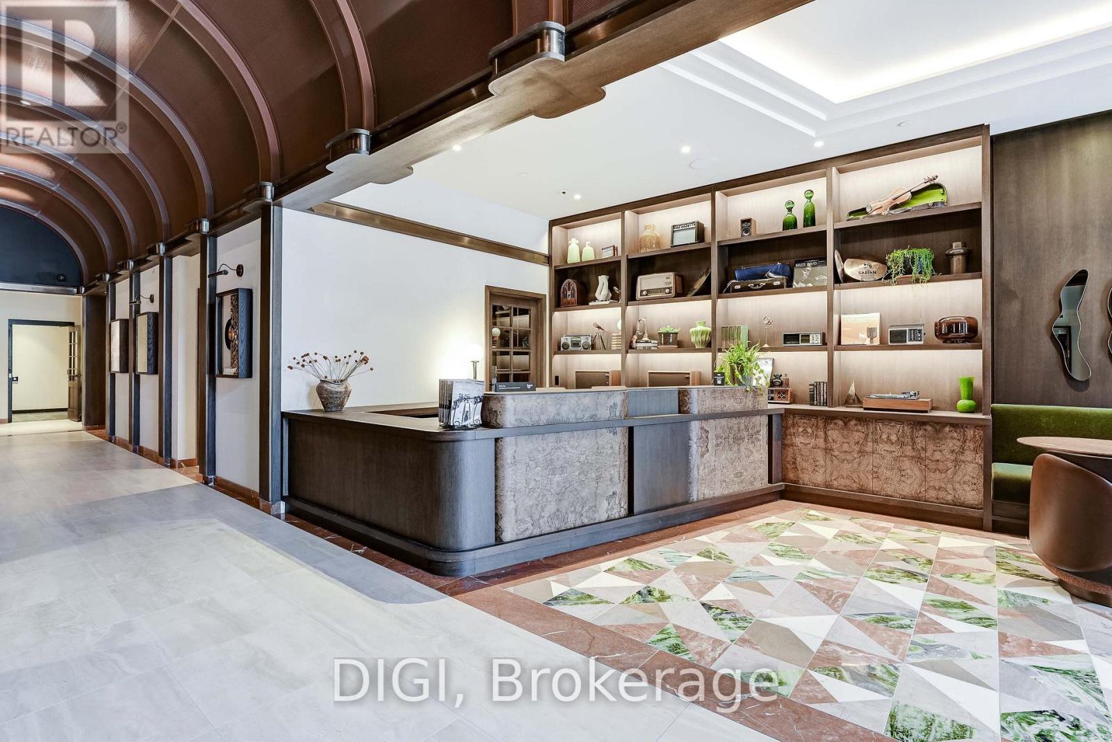 Q702 - 120 Ontario Street Property Photo 18