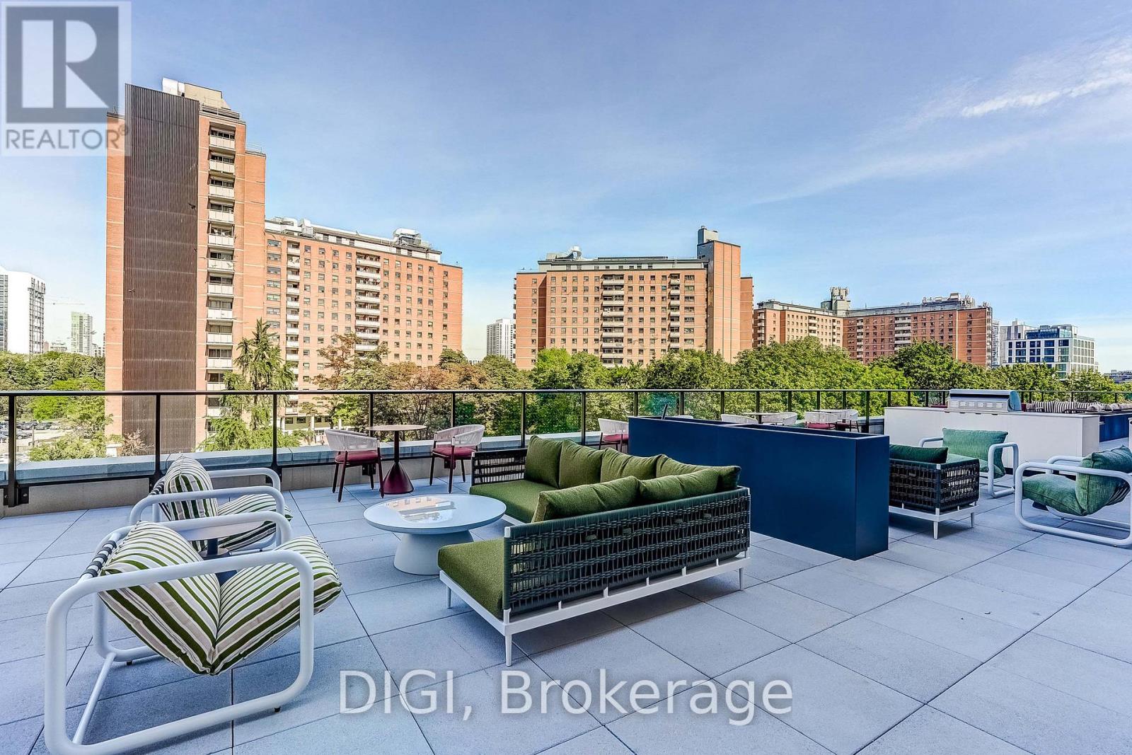 Q702 - 120 Ontario Street Property Photo 44