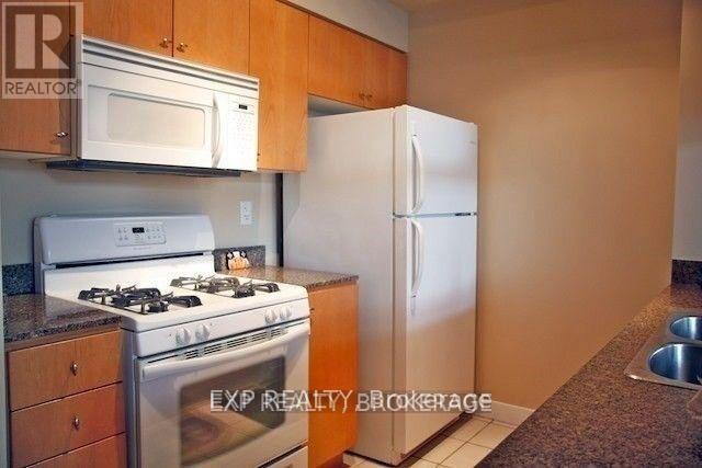 302 - 9 Spadina Avenue Property Photo 2