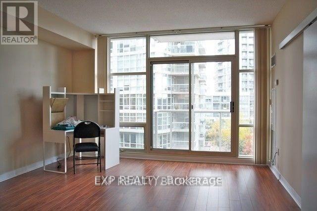 302 - 9 Spadina Avenue Property Photo 3