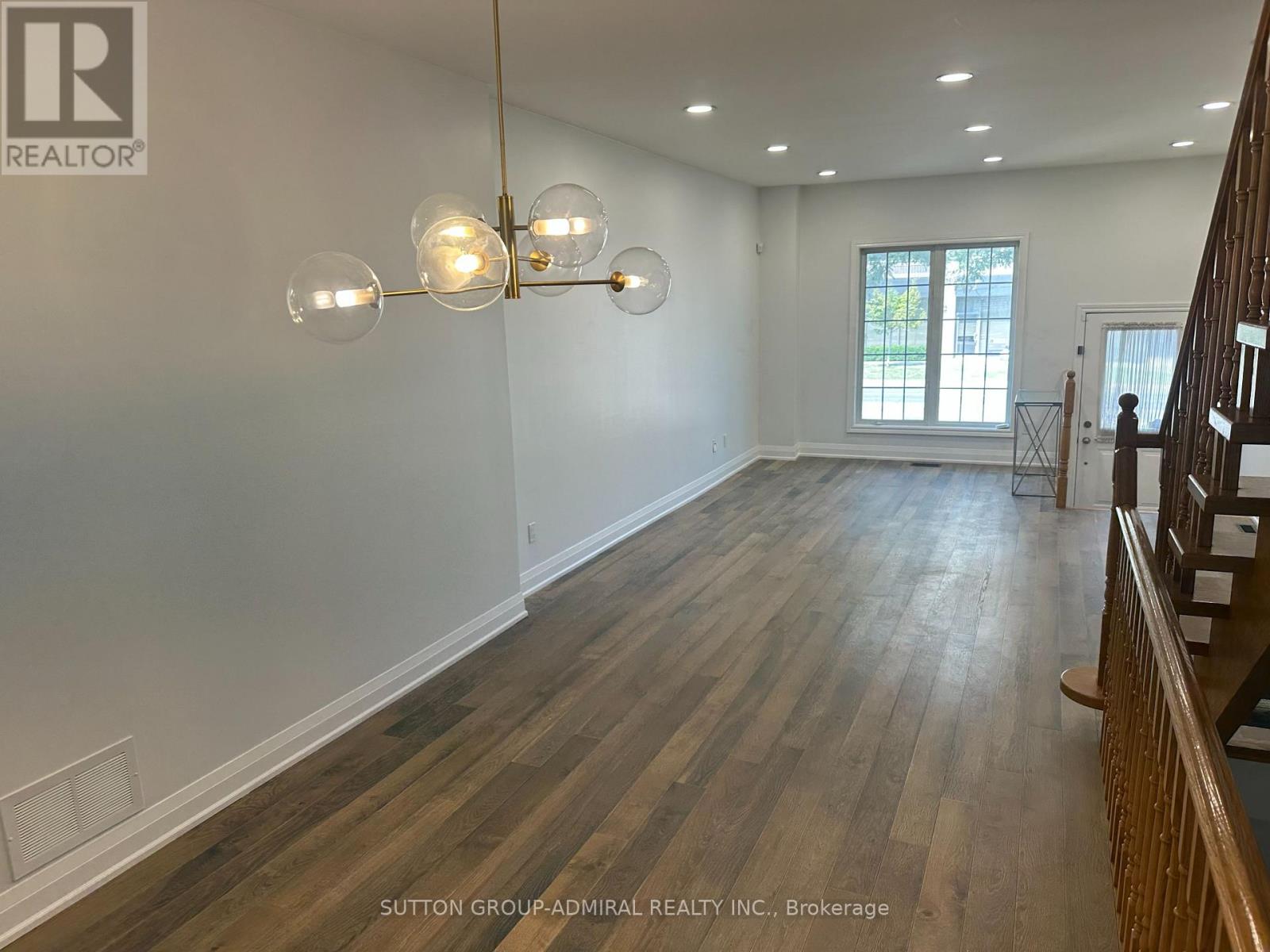 14 - 757 Sheppard--main Avenue W Property Photo 7