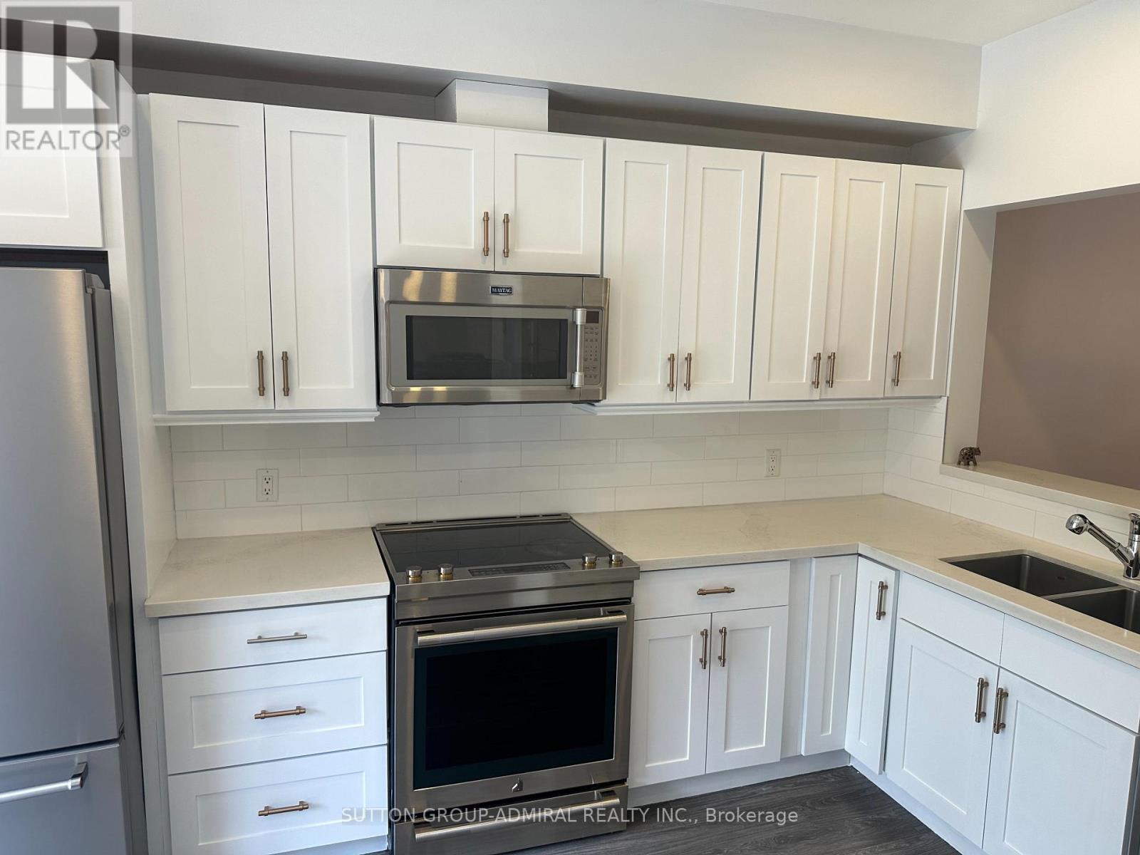 14 - 757 Sheppard--main Avenue W Property Photo 10
