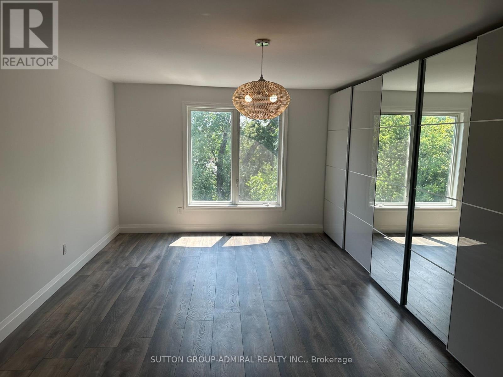 14 - 757 Sheppard--main Avenue W Property Photo 19