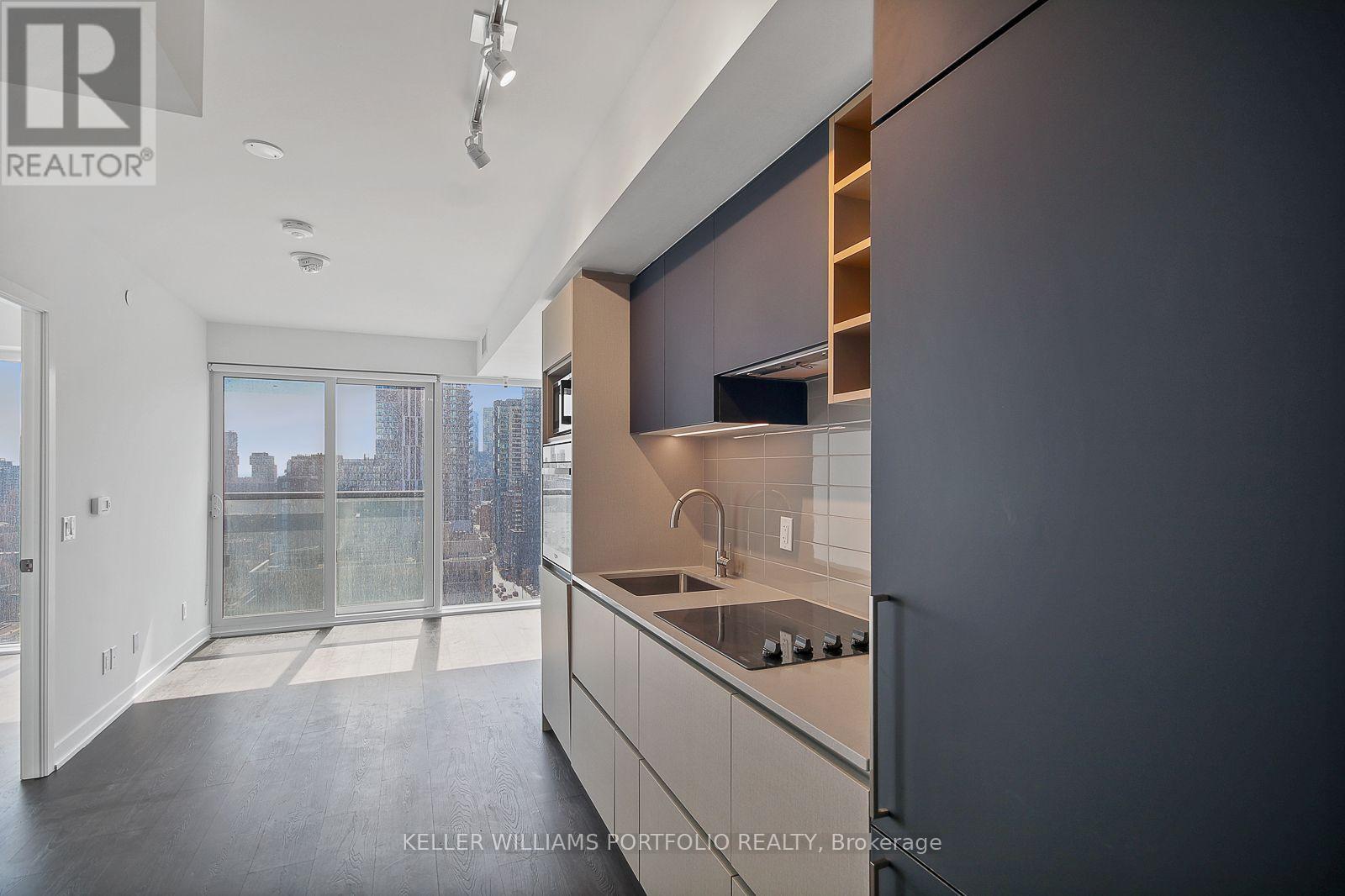 1816 - 319 Jarvis Street Property Photo 9