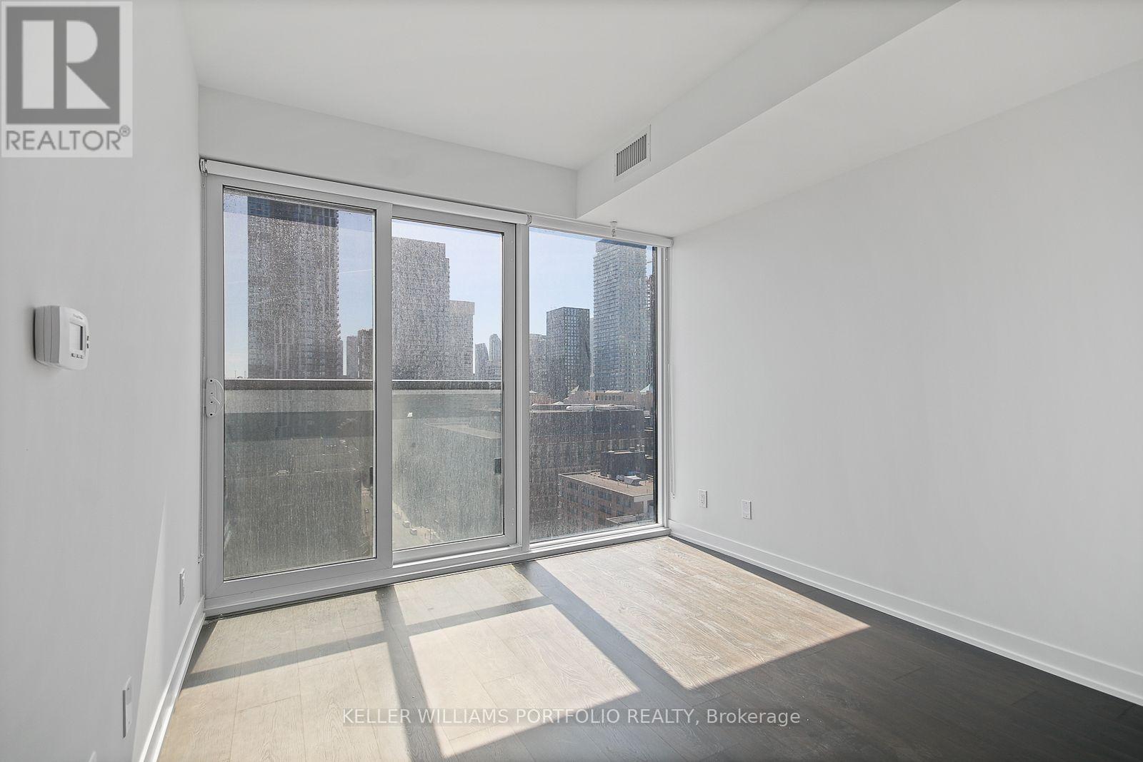 1816 - 319 Jarvis Street Property Photo 12