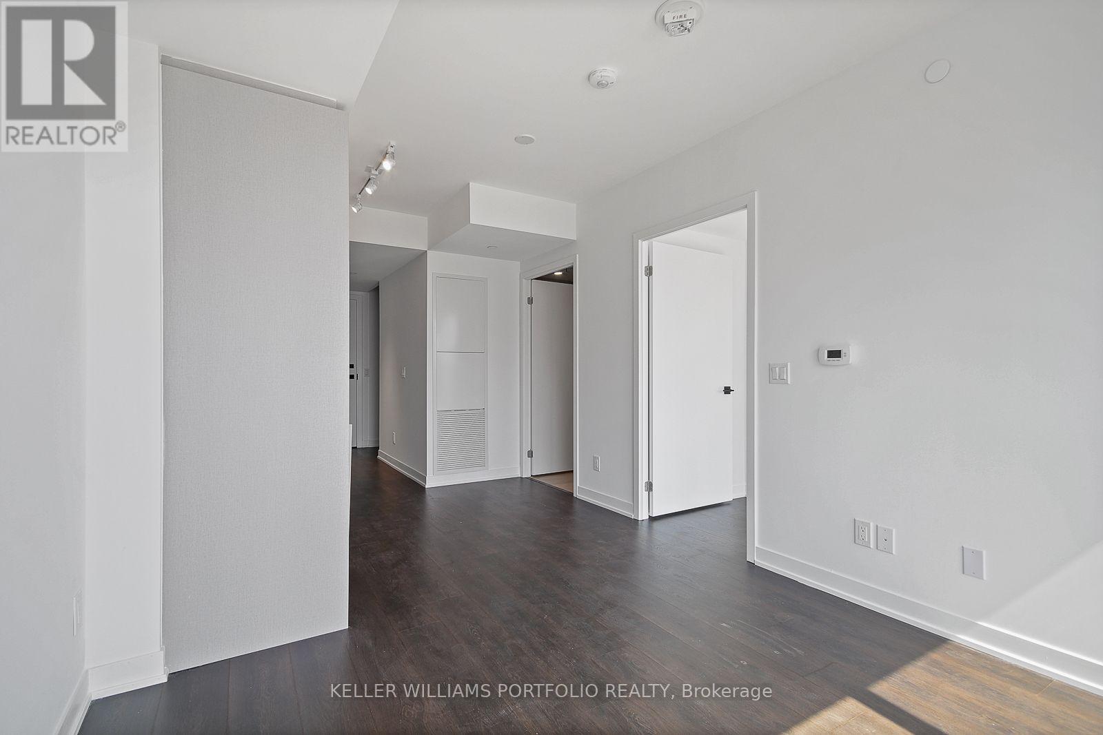 1816 - 319 Jarvis Street Property Photo 13