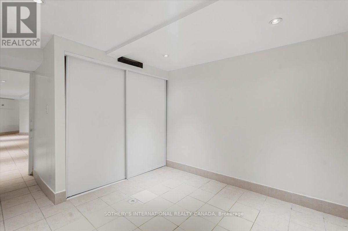 Lower Unit - 33 Rose Avenue Property Photo 6