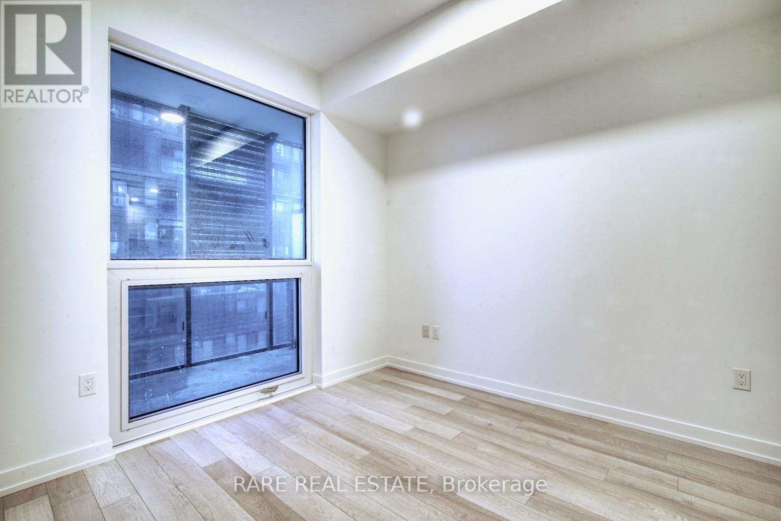 1806 - 39 Roehampton Avenue Property Photo 5