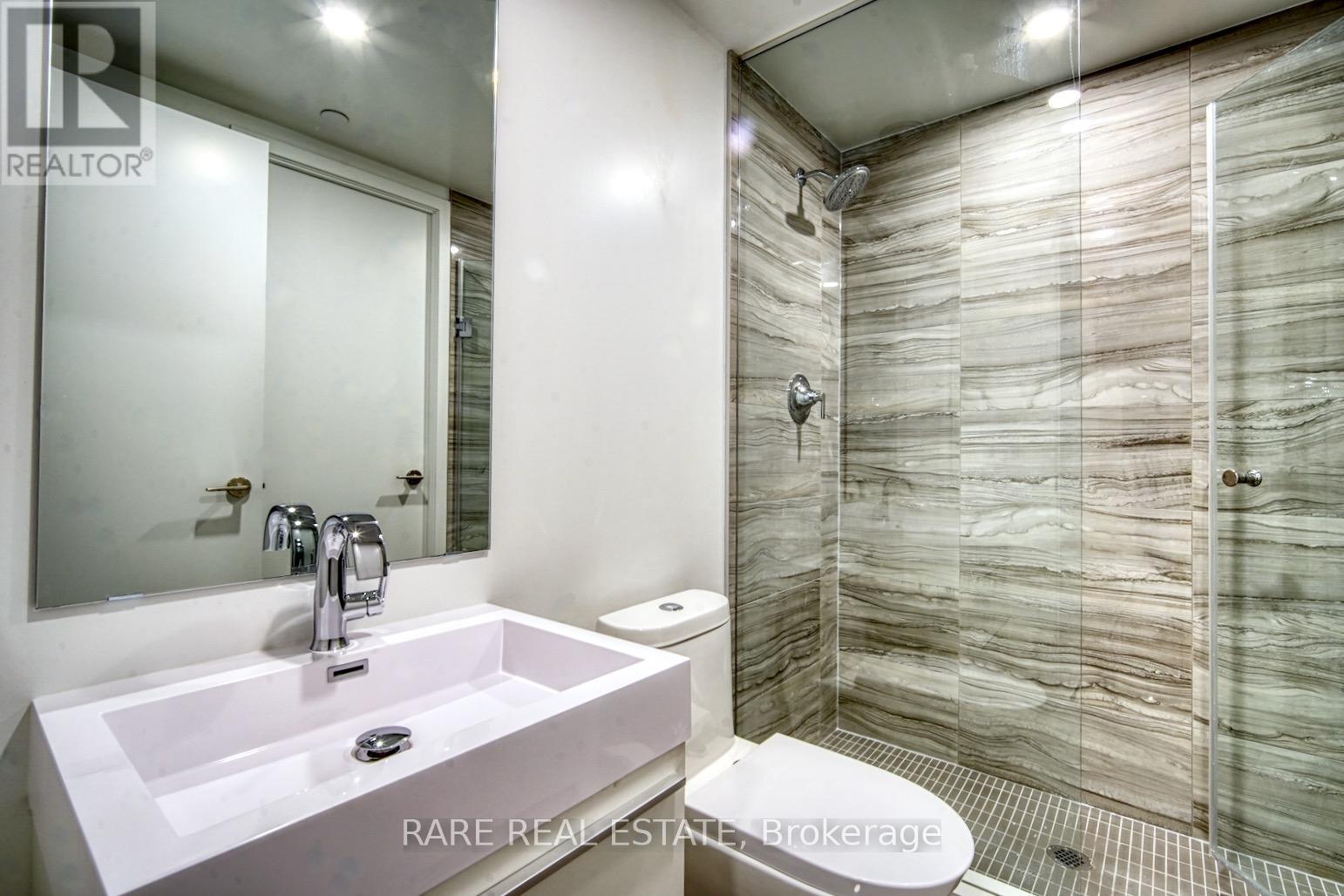 1806 - 39 Roehampton Avenue Property Photo 6