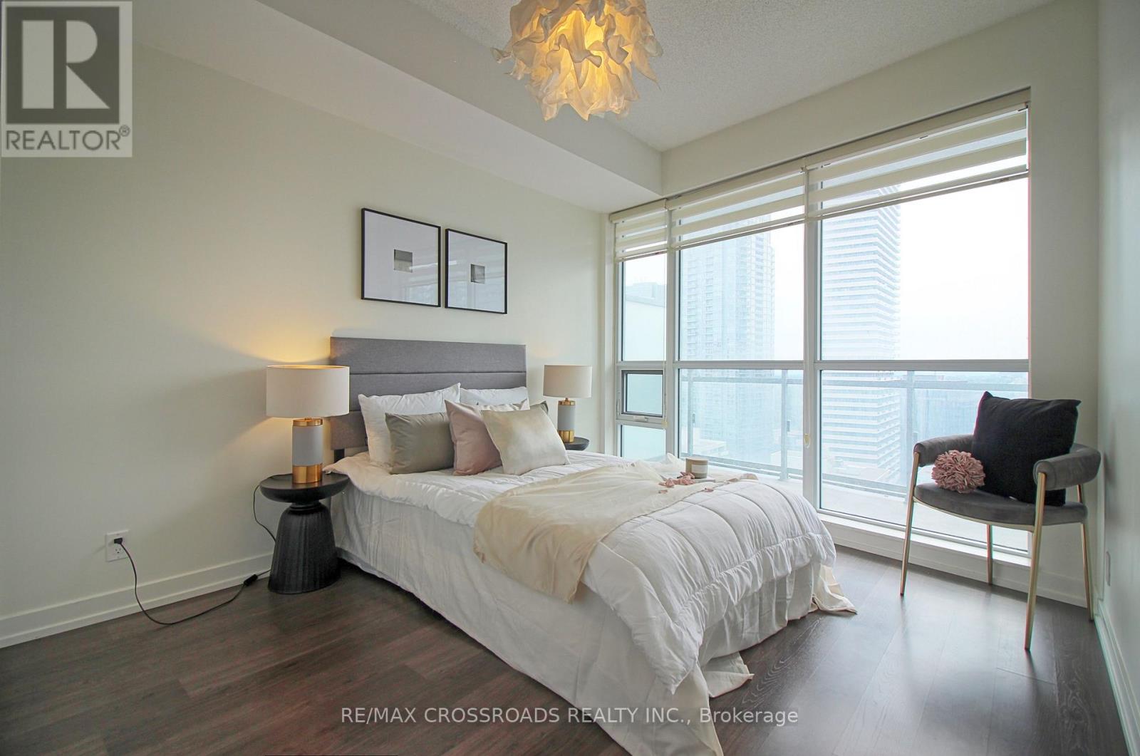 2202 - 89 Dunfield Avenue Property Photo 15