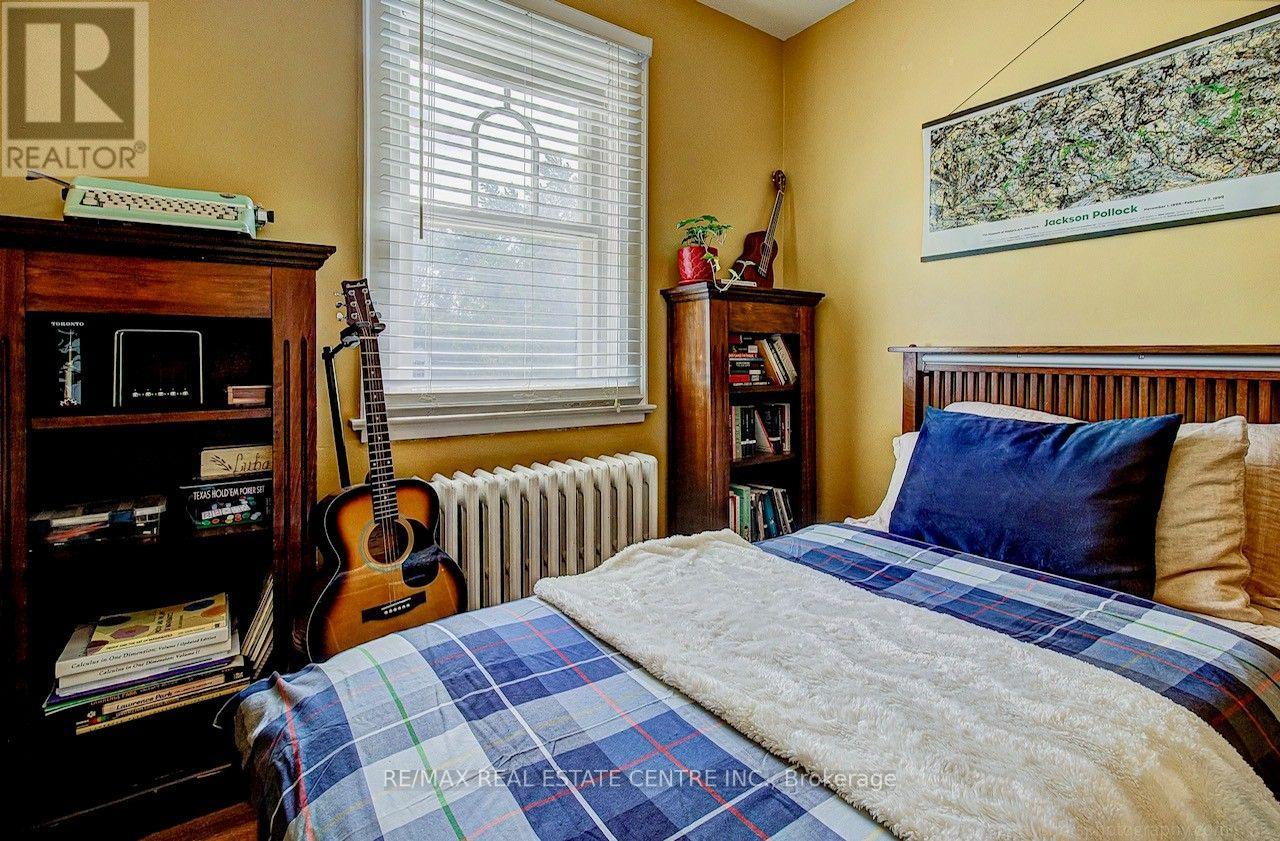 194 Lawrence Avenue E Property Photo 29
