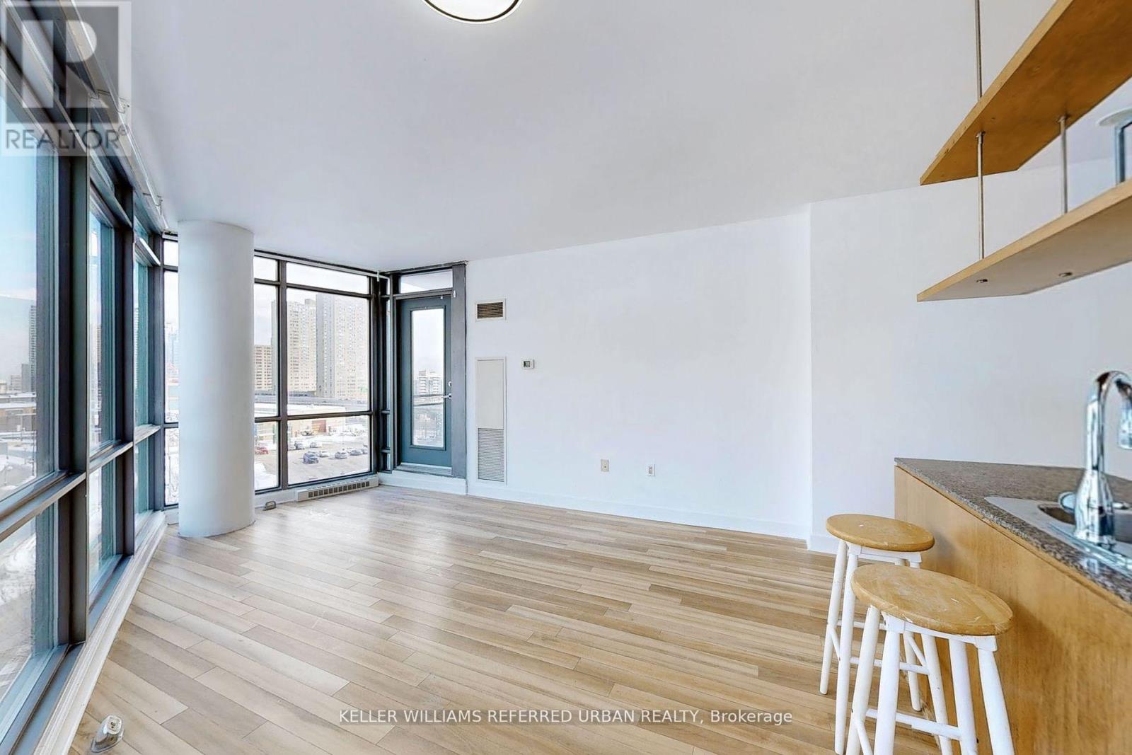 708 - 3 Navy Wharf Court Property Photo 5