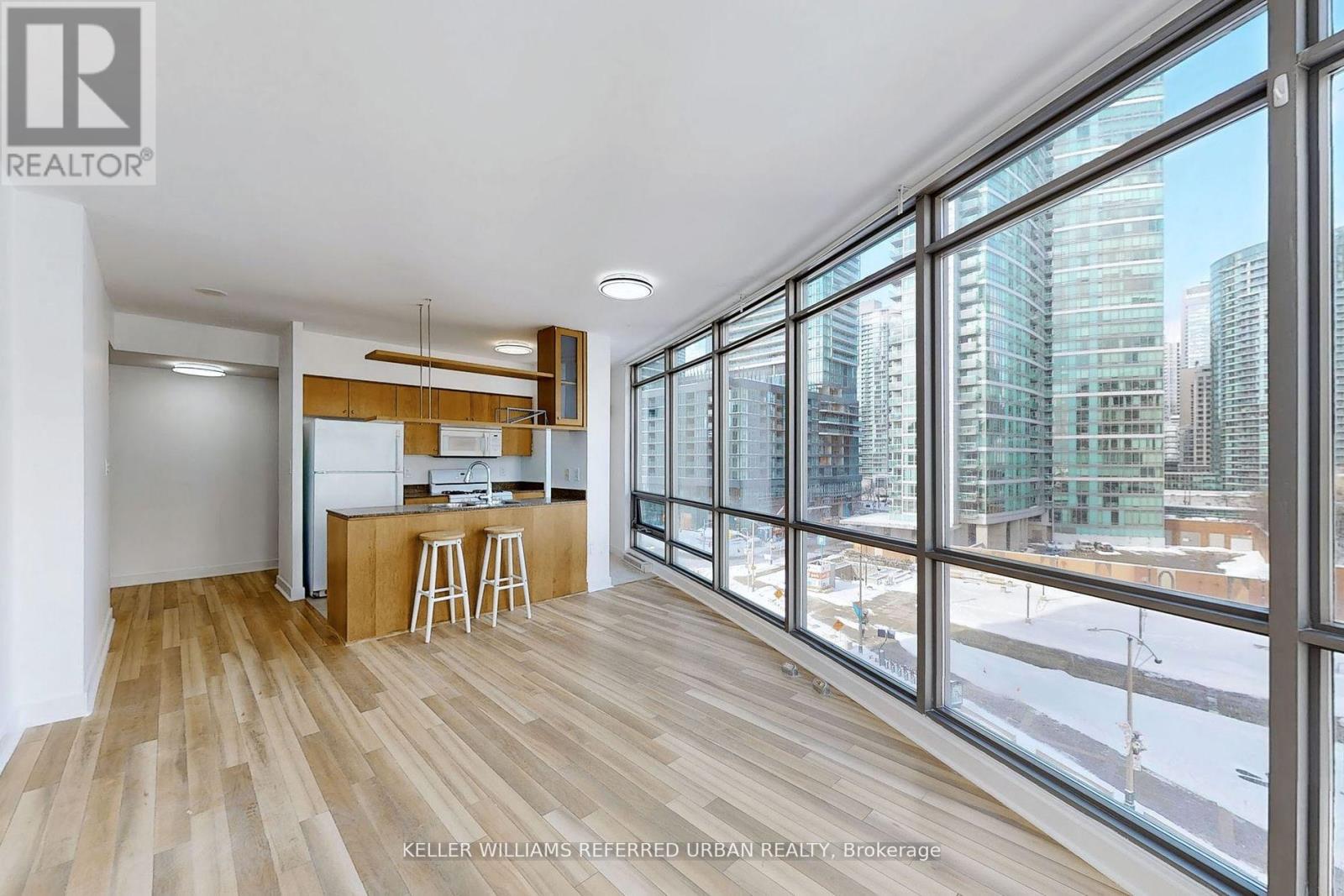 708 - 3 Navy Wharf Court Property Photo 6