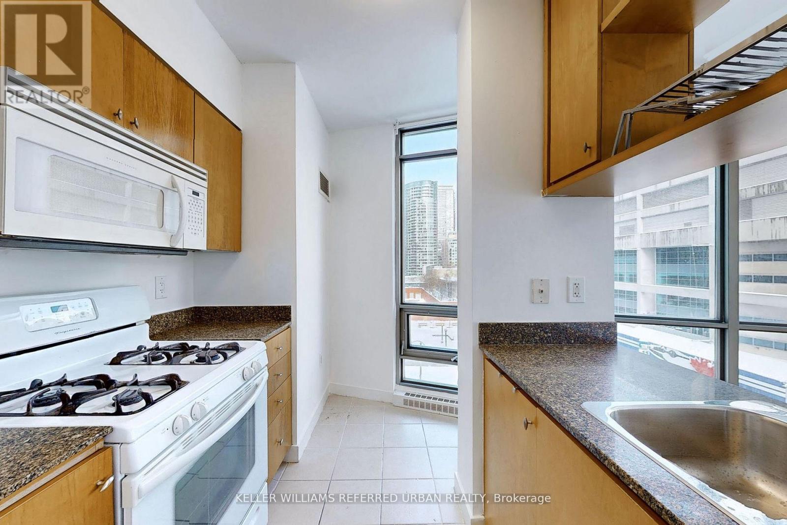708 - 3 Navy Wharf Court Property Photo 9