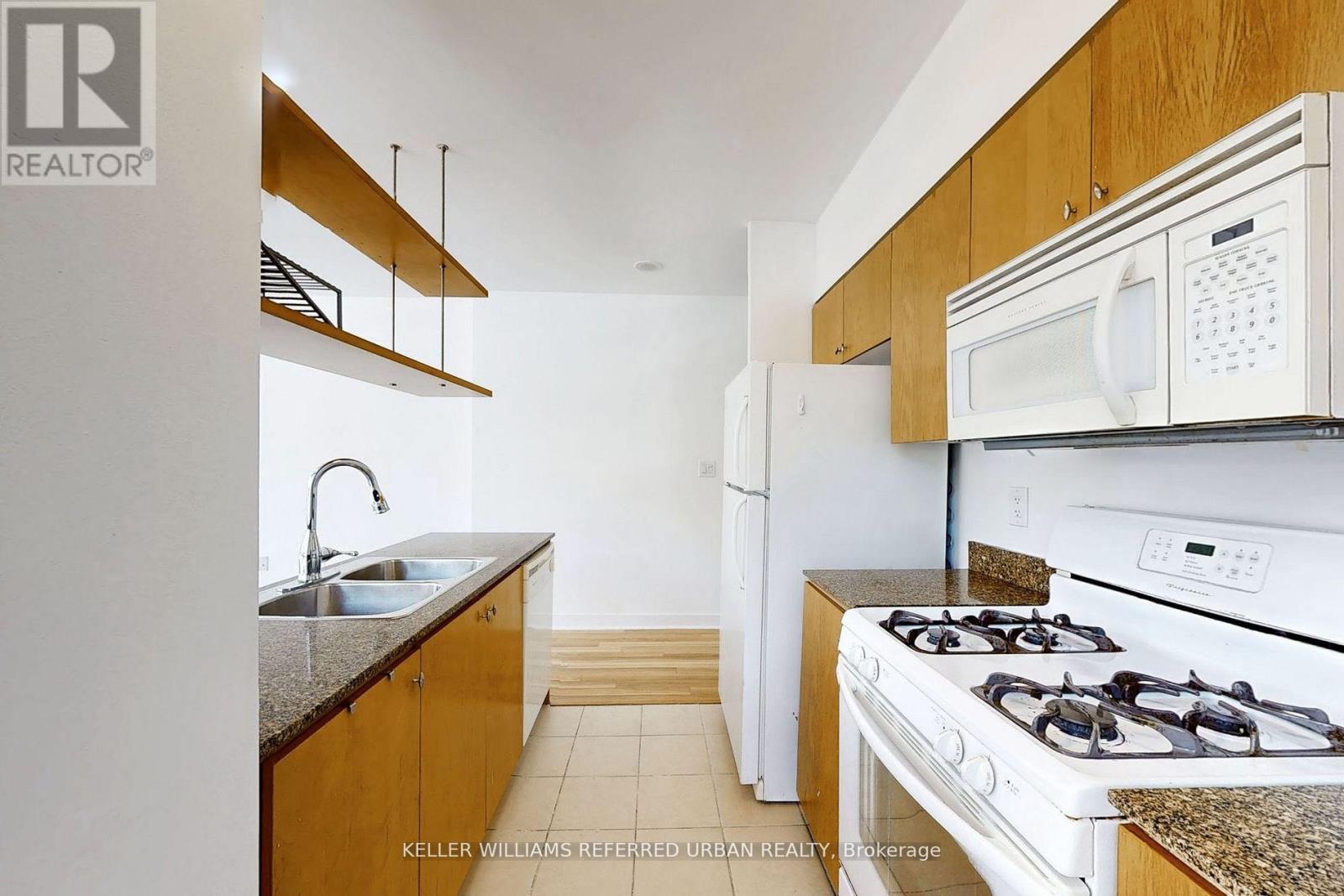 708 - 3 Navy Wharf Court Property Photo 10