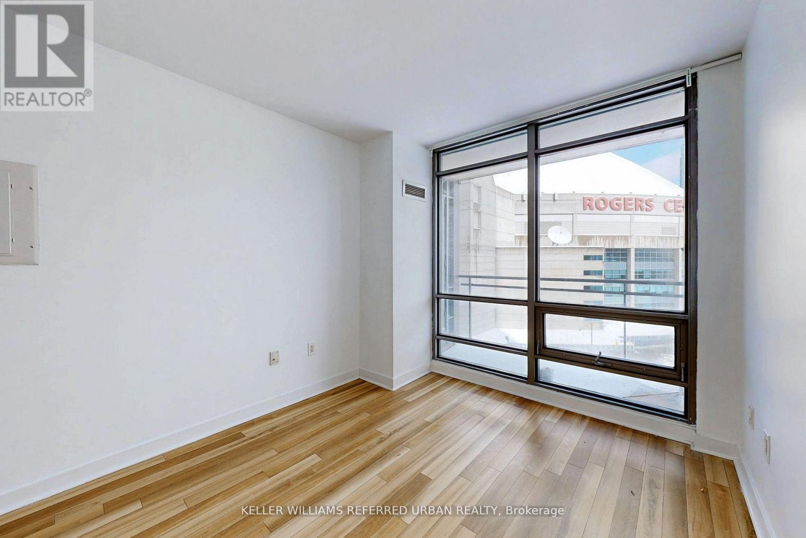 708 - 3 Navy Wharf Court Property Photo 12