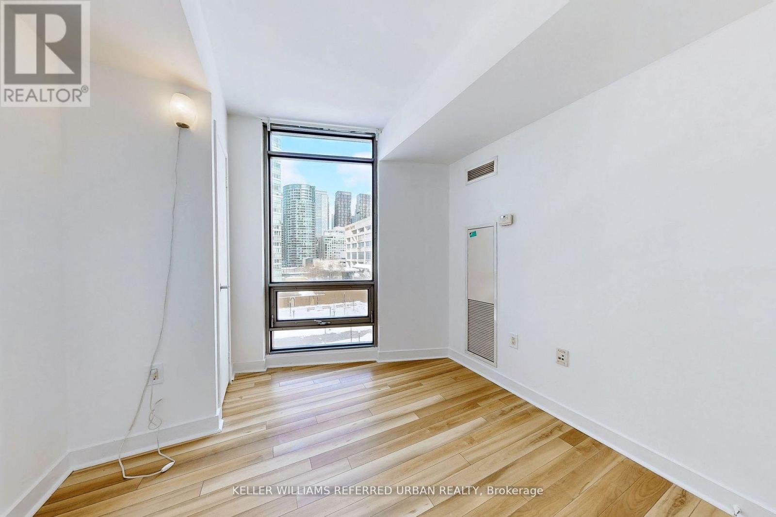 708 - 3 Navy Wharf Court Property Photo 15