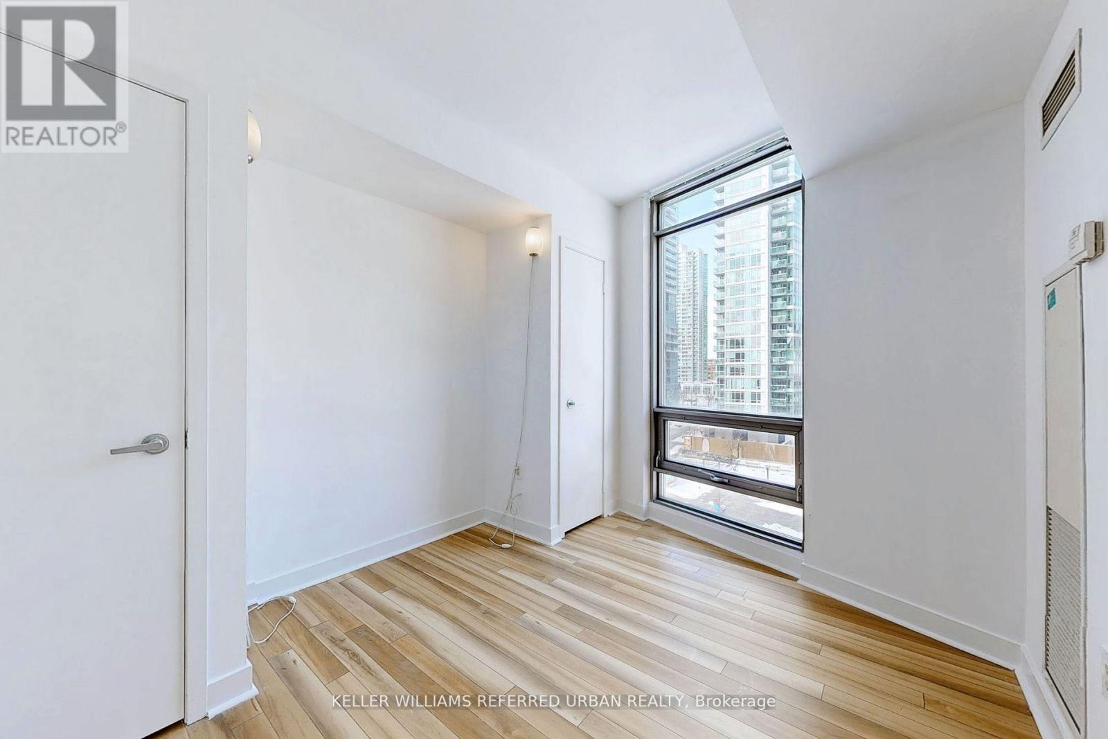 708 - 3 Navy Wharf Court Property Photo 16