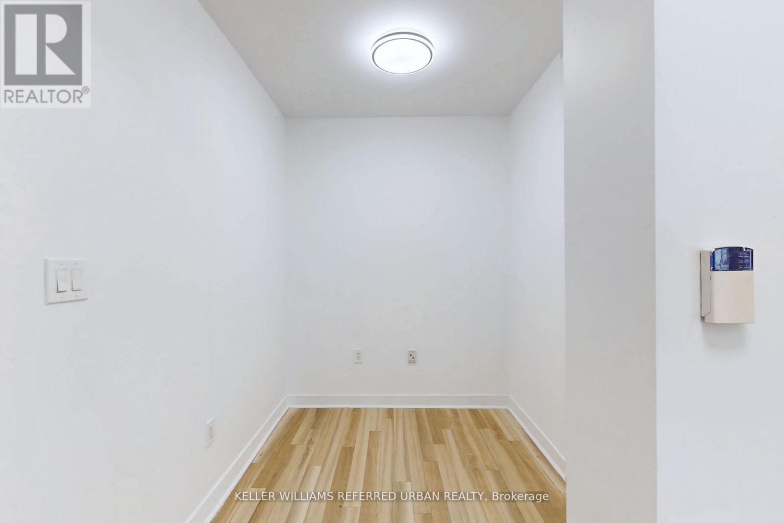 708 - 3 Navy Wharf Court Property Photo 17