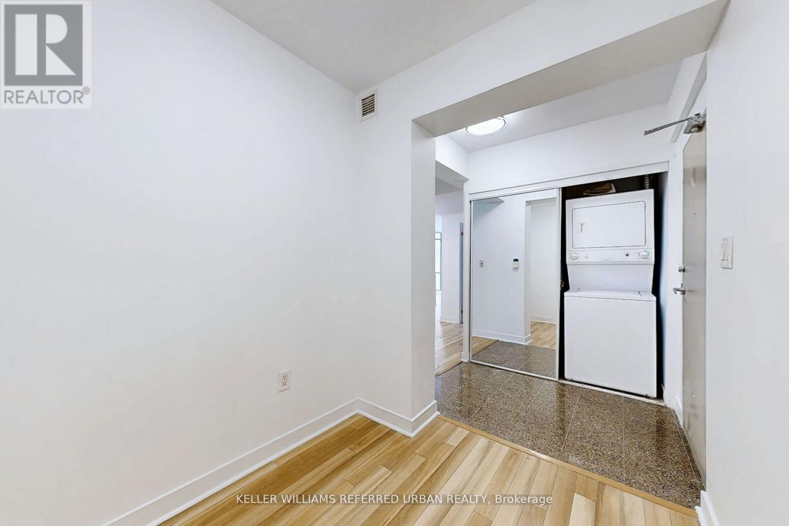 708 - 3 Navy Wharf Court Property Photo 18
