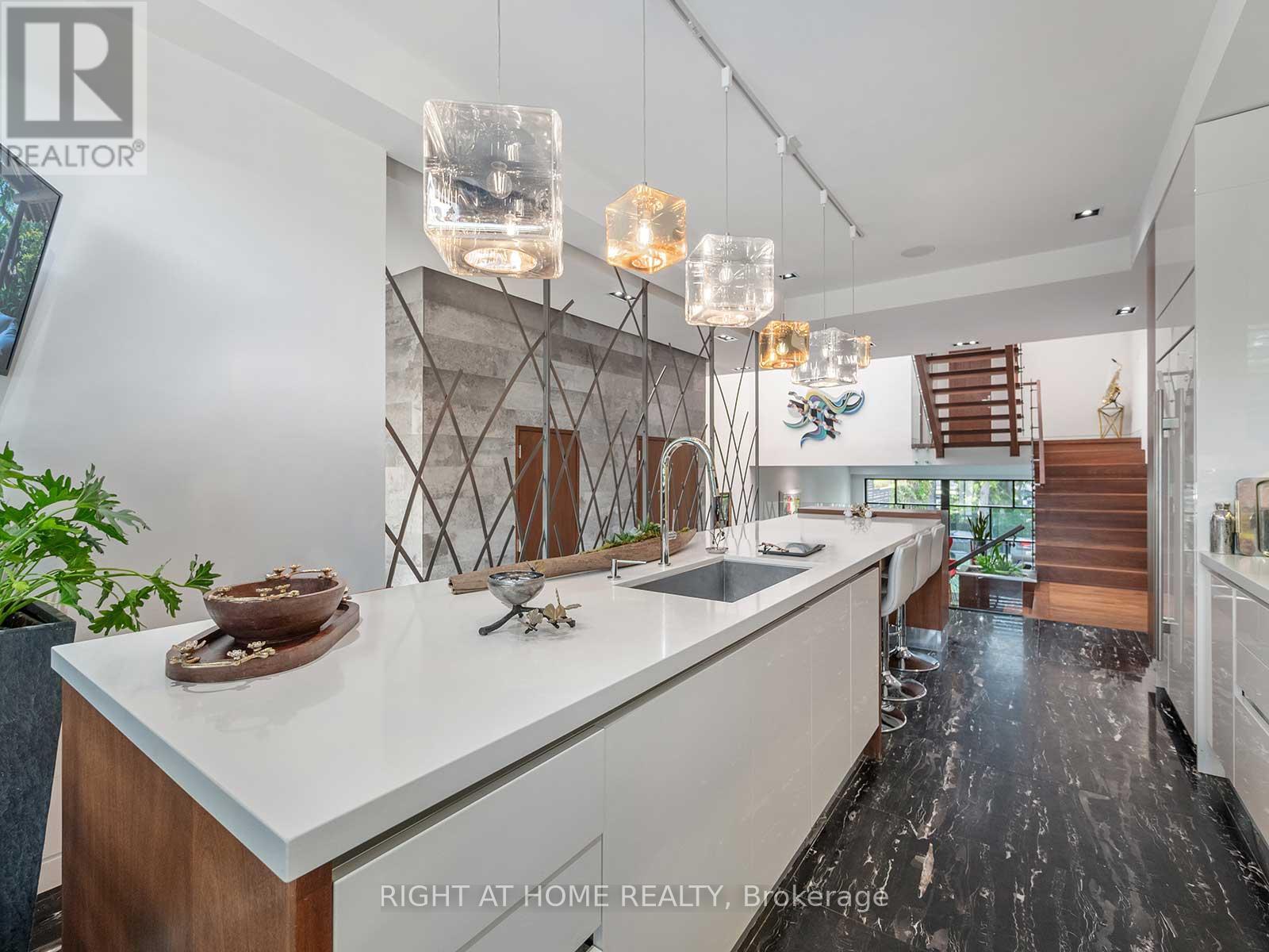 336 Melrose Avenue Property Photo 17