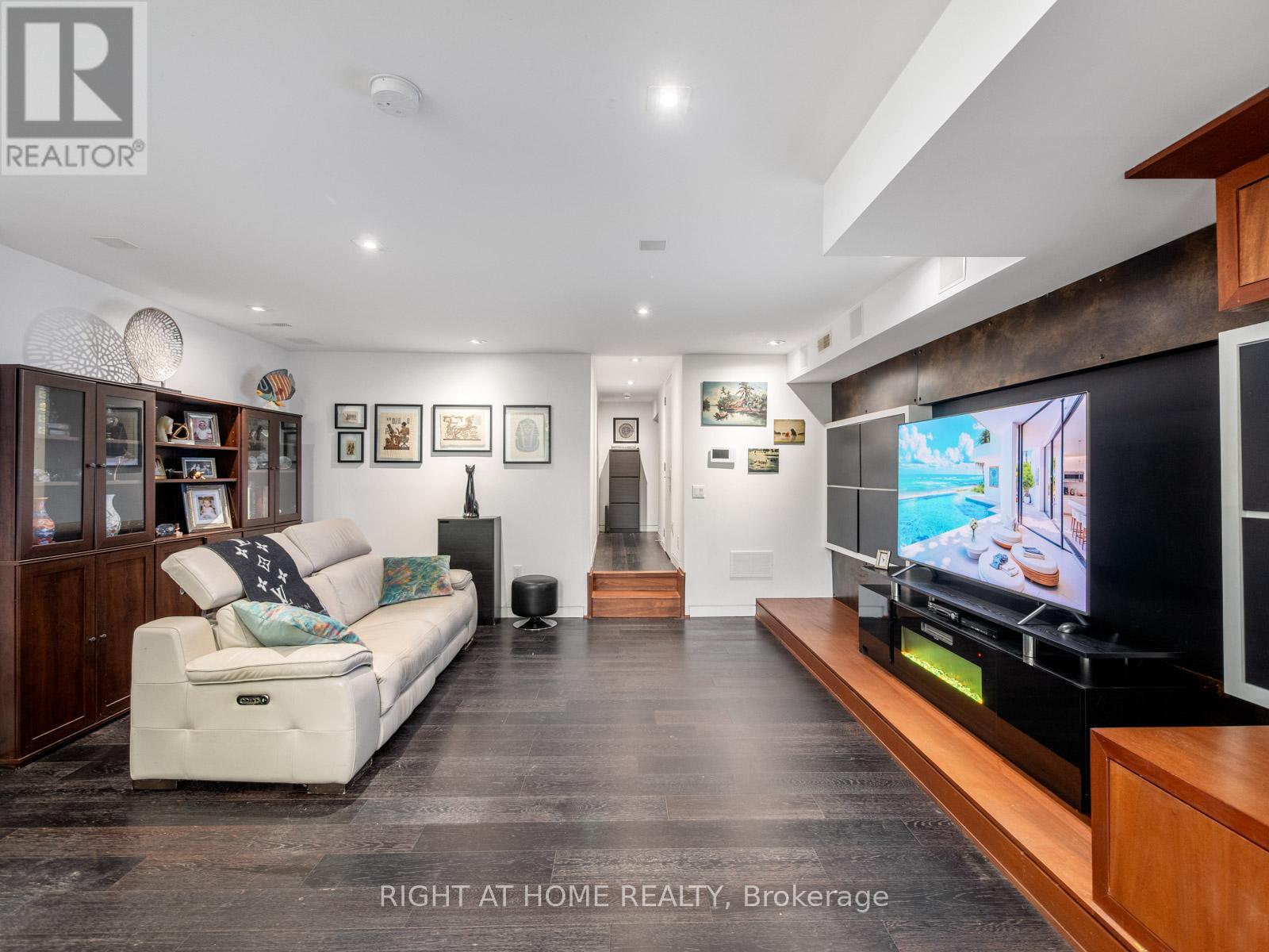 336 Melrose Avenue Property Photo 33