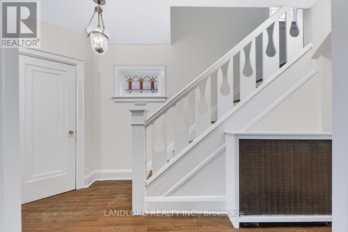 159 Lawrence Avenue W Property Photo 2