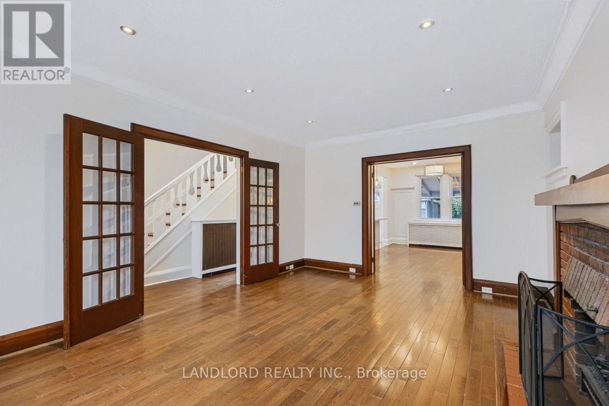 159 Lawrence Avenue W Property Photo 6