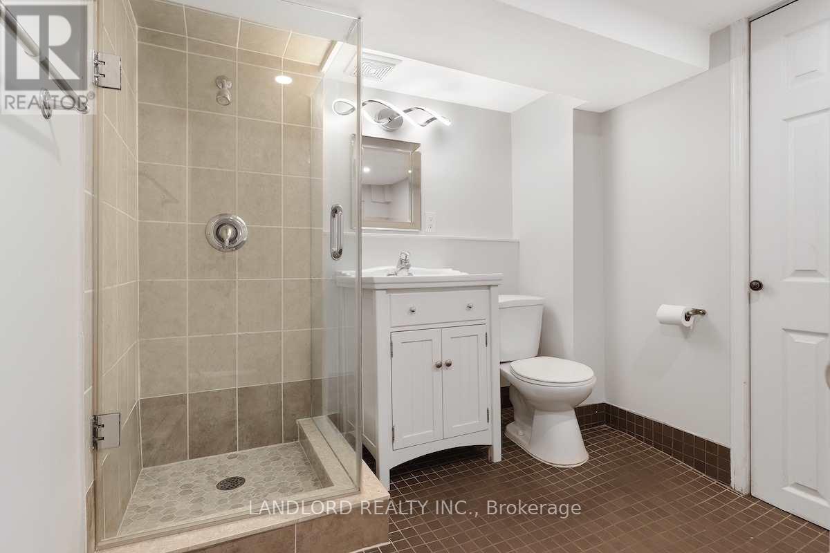 159 Lawrence Avenue W Property Photo 37