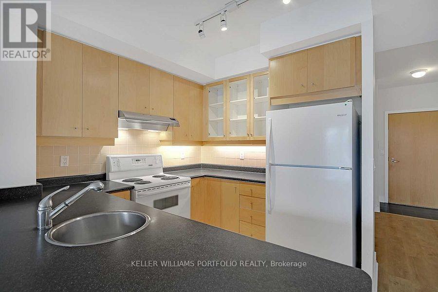 1211 - 168 King Street E Property Photo 10