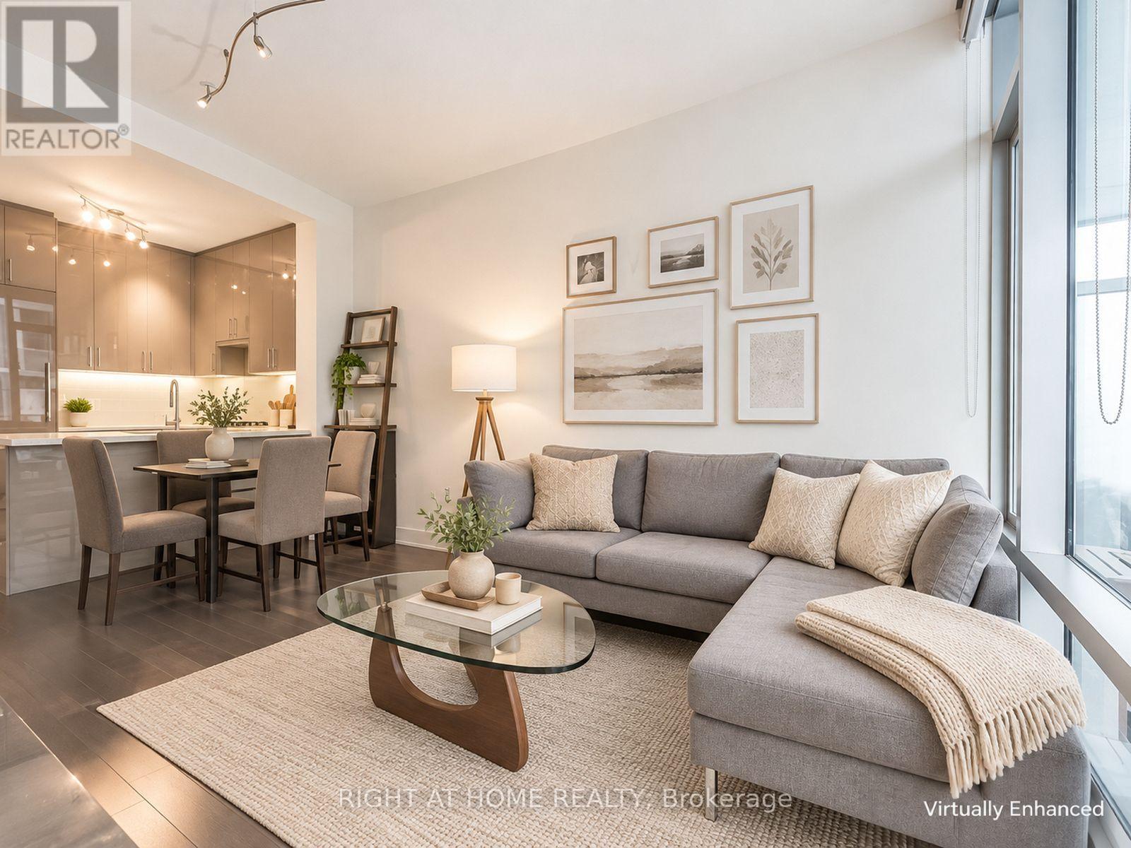 807 - 39 Queens Quay E Property Photo 5